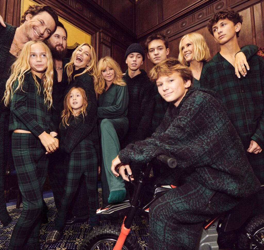 Родинне свято: Голді Гоун і Кейт Гадсон в рекламній кампанії Skims