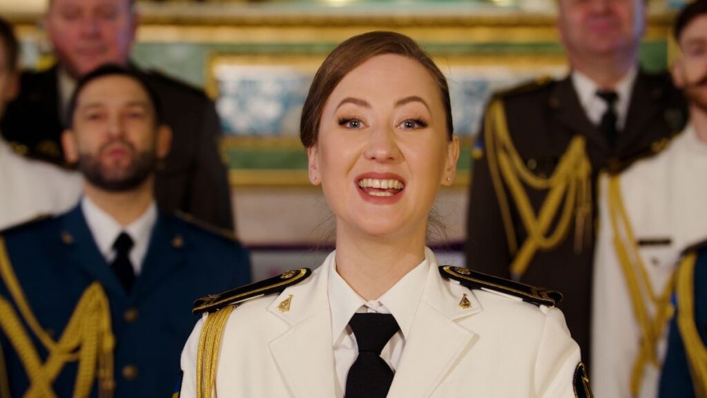 Щемлива “Молитва до Святого Миколая”: морпіхи, десантники і піхотинці заспівали разом із авторкою