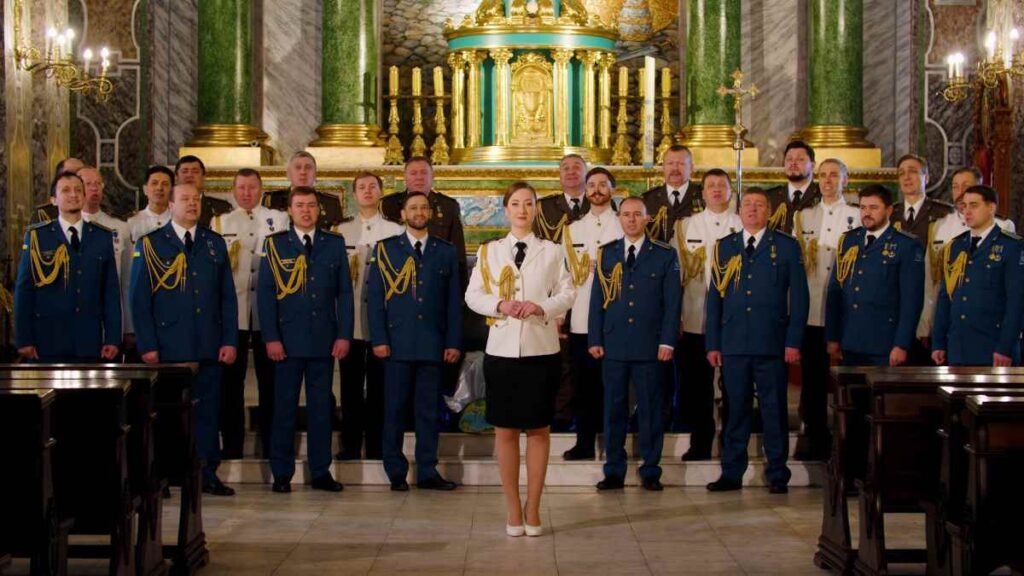 Щемлива “Молитва до Святого Миколая”: морпіхи, десантники і піхотинці заспівали разом із авторкою
