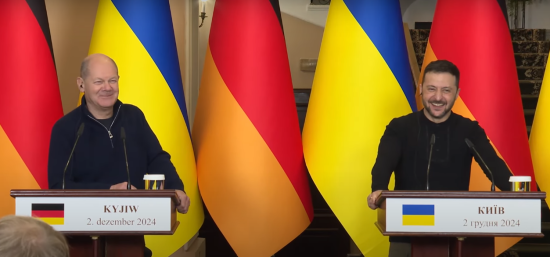 То що ж було у загадковій валізі Шольца: канцлер відкрив таємницю