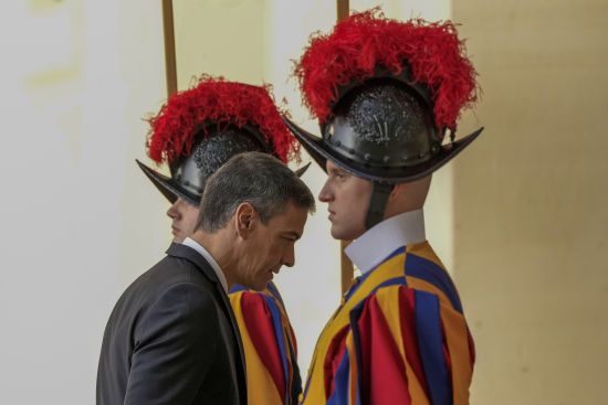 Прем’єр Іспанії зробив заяву щодо участі у миротворчій місії в Україні