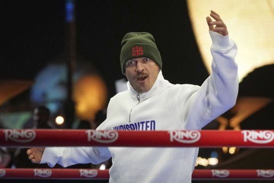 Усик спрогнозував переможця можливого бою між Ф'юрі та Джошуа