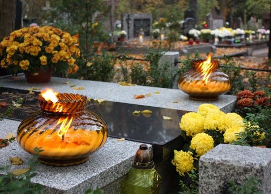 Коли будуть поминальні суботи 2025 року: запам'ятайте дати, щоб піти на цвинтар