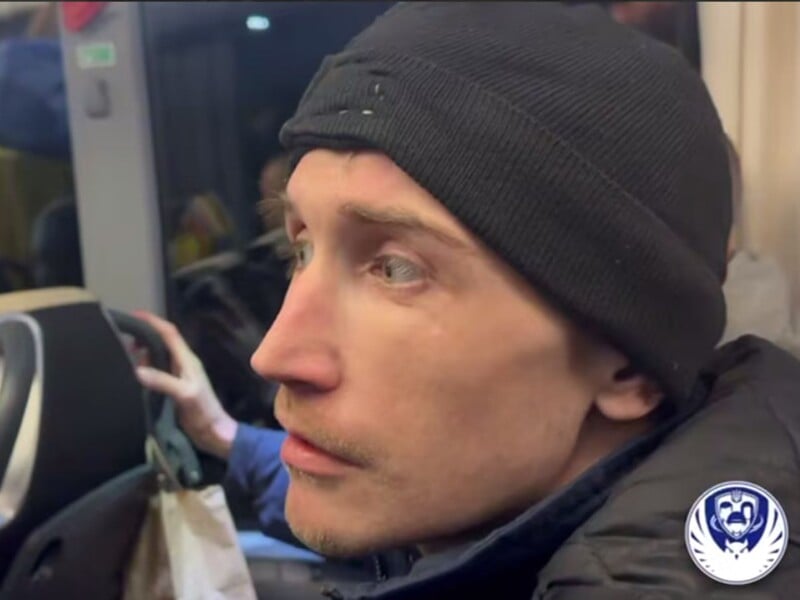 Звільнений із полону морпіх Берсан розчулив мережу віршем Сосюри "Любіть Україну". Відео