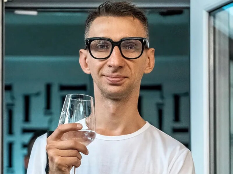 "Та там якби Захур і хотів піти, мама пристебнула б його до батареї". Соломка висловився про розлучення Камалії "Та там якби Захур і хотів піти, мама пристебнула б його до батареї". Соломка висловився про розлучення Камалії