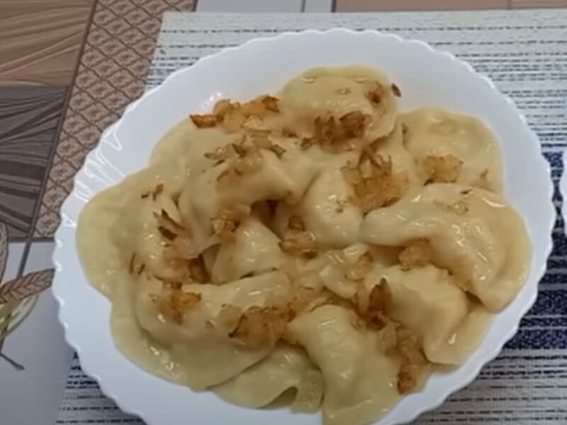 Змішайте це з борошном – і вареники після заморожування не втратять форми. Рецепт м'якого й еластичного тіста