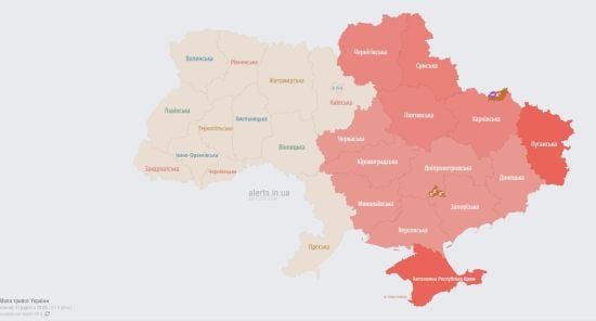 В Україні масштабна повітряна тривога: "почервоніло" пів країни