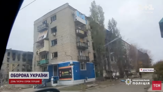 Провели чотири години під суцільним вогнем: на Донеччині під час евакуації ледь не загинув поліційний екіпаж