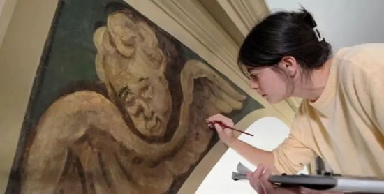 У Бостоні під шаром фарби знайшли унікальні фрески ангелів