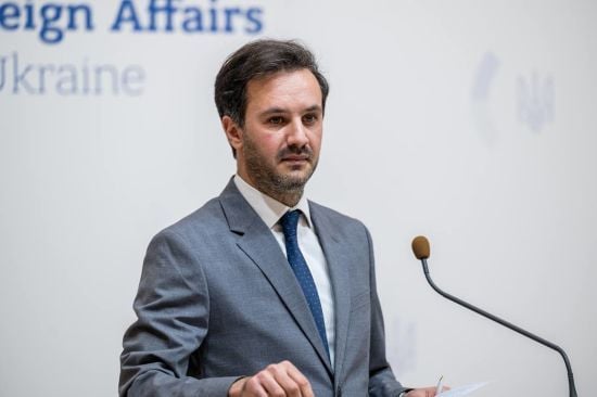 Ракетний удар по Києву: постраждали будівлі посольств шести держав