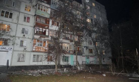 Росіяни вдарили "Шахедом" по багатоповерхівці в Запоріжжі: серед постраждалих – дитина