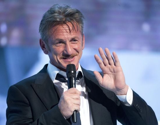 64-річний Шон Пенн закрутив роман з молодшою на 34 роки відомою акторкою і вперше показав її публіці