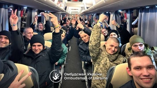 Відбувся "новорічний" обмін полоненими: скількох вдалося повернути (фото)