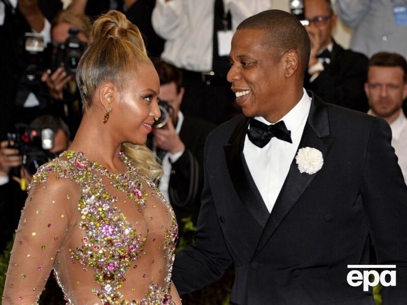 Чоловіка Бейонсе репера Jay-Z обвинуватили у груповому зґвалтуванні 13-річної дівчинки. Він публічно відповів