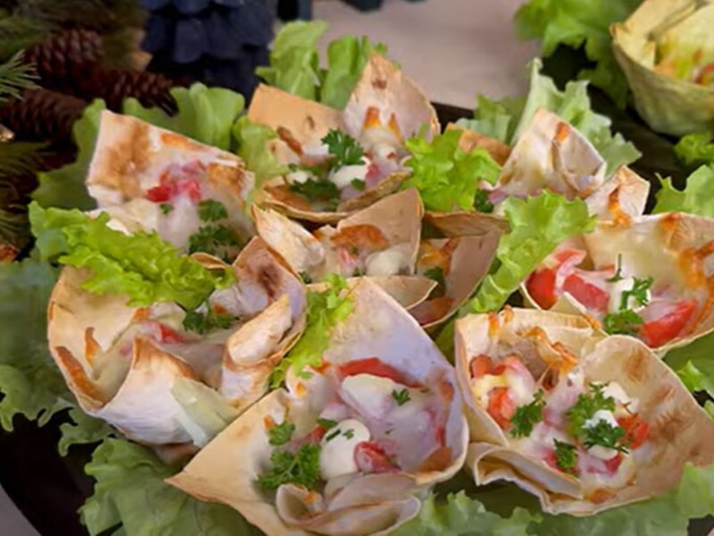 Розріжте лаваш на 12 частин – і вийдуть смачні кошики. Бюджетний рецепт святкової закуски Розріжте лаваш на 12 частин – і вийдуть смачні кошики. Бюджетний рецепт святкової закуски