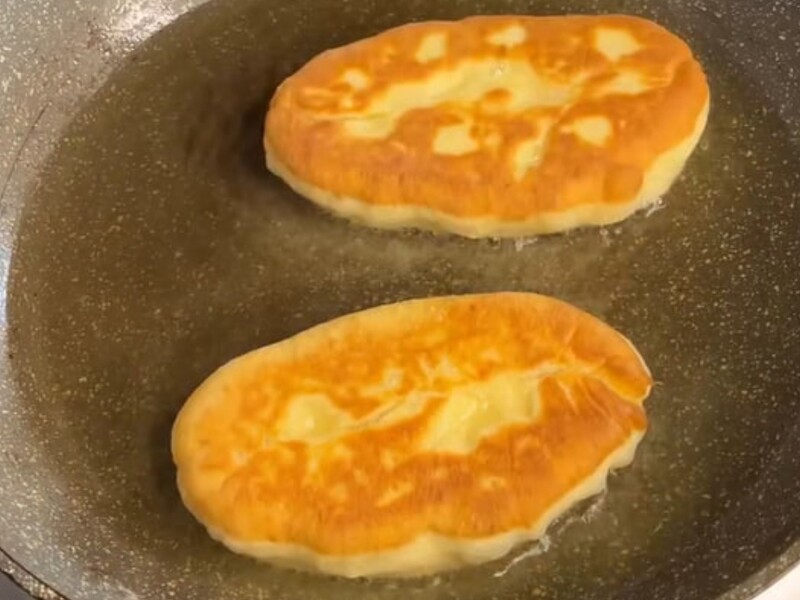 Приготуйте із цього тісто – і смажені пиріжки будуть пишними і смачними. Бездріжджовий рецепт на кефірі Приготуйте із цього тісто – і смажені пиріжки будуть пишними і смачними. Бездріжджовий рецепт на кефірі