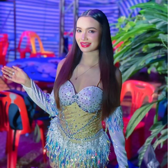 20-річна співачка померла після масажу шиї – фото