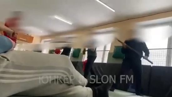 Майбутніх офіцерів ЗСУ навчають ходити у штикові атаки: відео