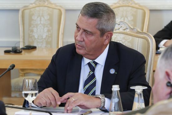 Колишнього міністра оборони заарештували за спробу державного перевороту