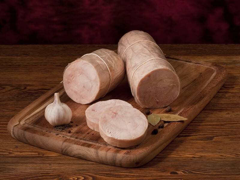 Приготуйте рулет зі свинячого фаршу за цим швидким рецептом