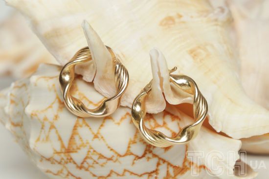 "Сережки" чи "кульчики": як сказати правильно українською