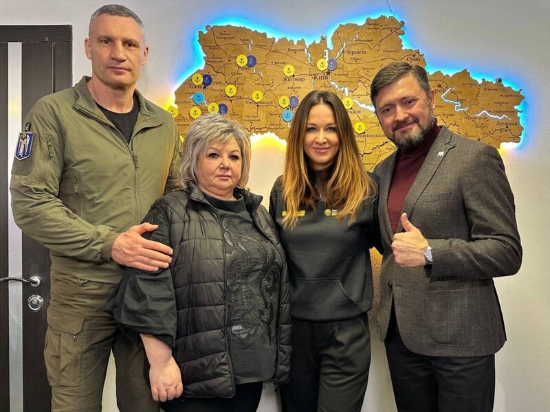 Фонд Ріната Ахметова допоміг облаштувати в Києві гуртожиток для переселенців із Маріуполя