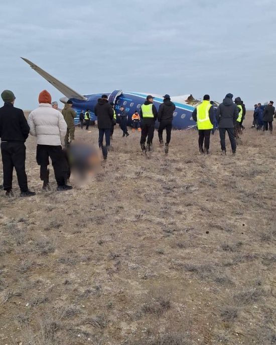 У Казахстані розбився пасажирський літак (відео)