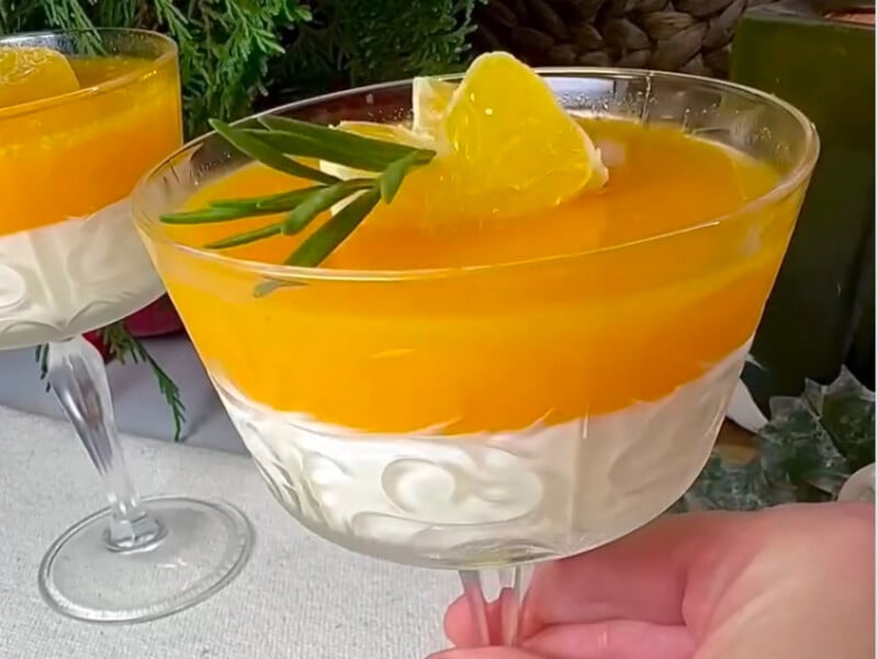 "Ніжний десерт зі святковим ароматом і смаком" – як приготувати мандаринову панакоту