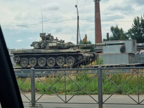 Росія використала майже всі довоєнні запаси танків Т-90 та Т-80 - ЗМІ