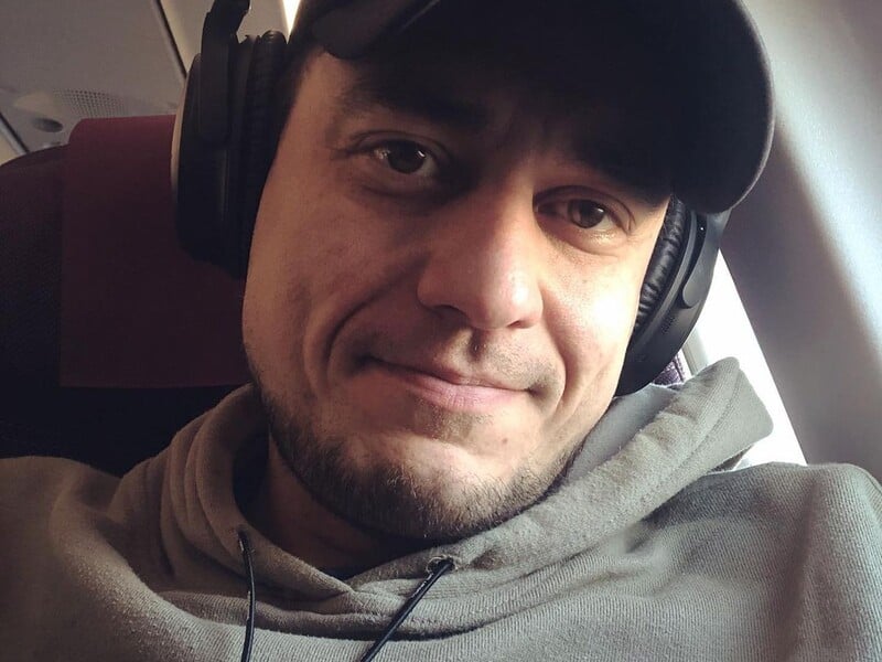 Ведучий Синельников назвав суму, яку держава виплатила його батькам за знищений росіянами будинок Ведучий Синельников назвав суму, яку держава виплатила його батькам за знищений росіянами будинок