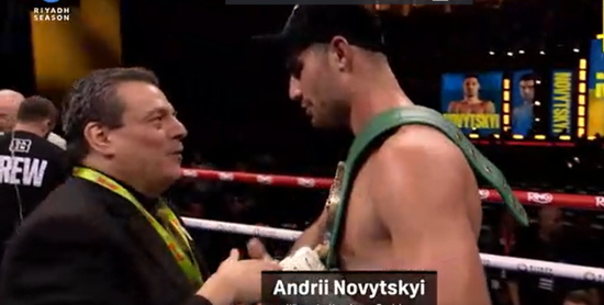 Українець Новицький здобув перемогу в андеркарді реваншу Усик – Ф'юрі
