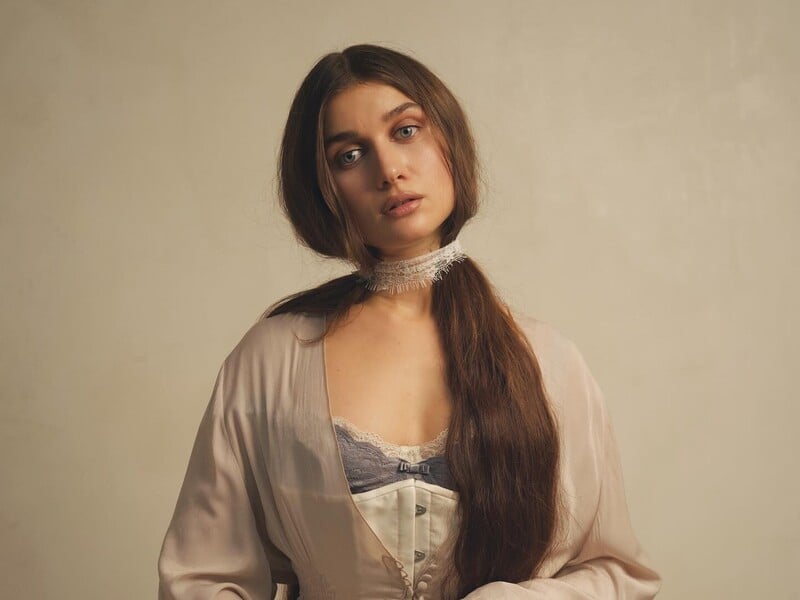 Jerry Heil презентувала пісню "Сніг", кліп на яку зняли в монументі "Батьківщина-мати". Відео