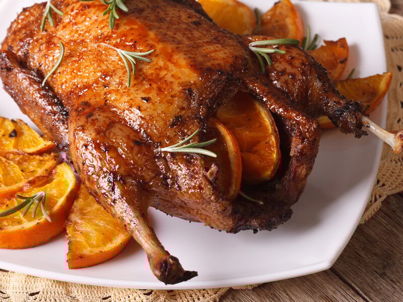 Приготуйте цей маринад – і м'ясо буде неймовірно ніжним та ароматним. Рецепт "п'яної качки" з апельсинами