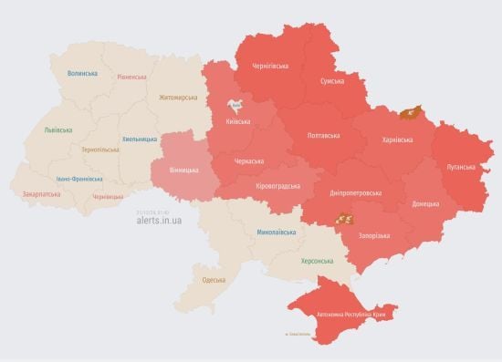 Україну атакували ворожі безпілотники: куди рухаються