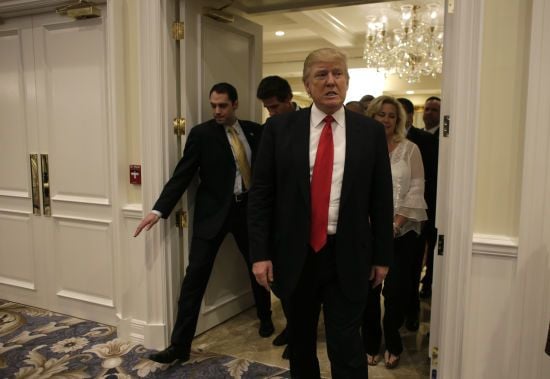 Трамп прибув до Парижа, де може зустрітися з Зеленським