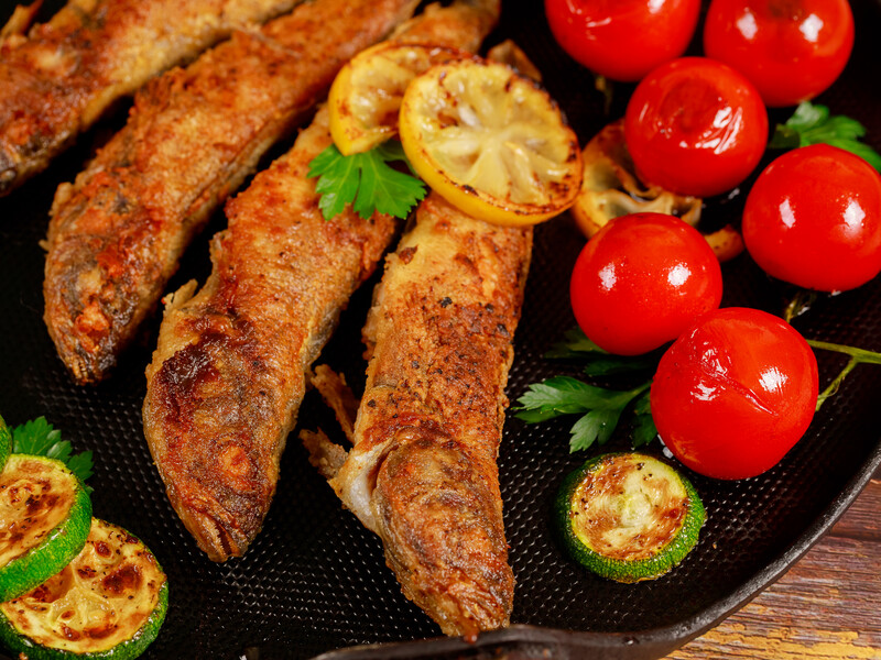 Скористайтеся цим методом рівномірного панірування – і ваша риба підсмажиться з ідеальною скоринкою і збереже ніжний смак