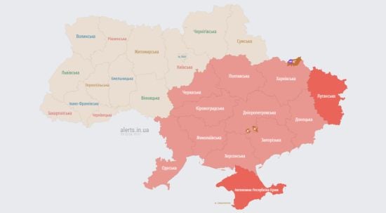 У деяких областях України пролунала повітряна тривога: відомо про загрозу балістики