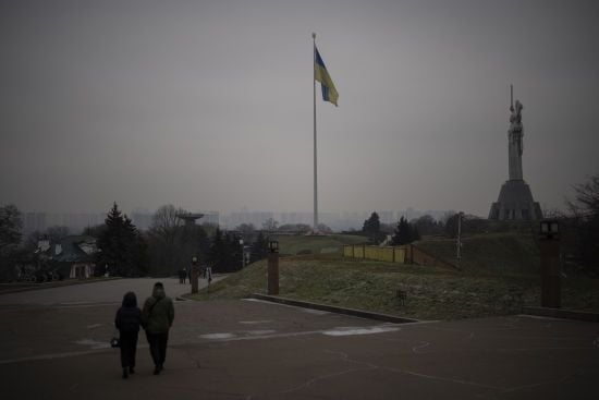 Ракетний удар по Києву: що відомо про наслідки вранішнього обстрілу