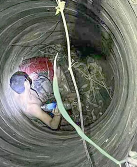 Чоловік застряг у колодязі на три дні, бо налякані селяни думали, що чують крики привидів – фото
