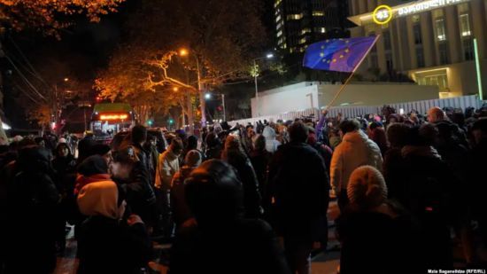 На антиурядових протестах у Грузії затримали українця — ЗМІ