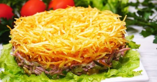 Салат "Картопляний": за святковим столом ця страва отримає найбільше компліментів