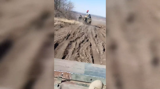 Прапори УПА на бронетехніці від Польщі: офіцер “Азову” відреагував на обурення польського міністра оборони