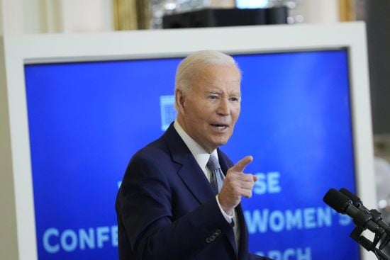 Байден готує “прощальне” посилення санкцій проти російської нафти — WP