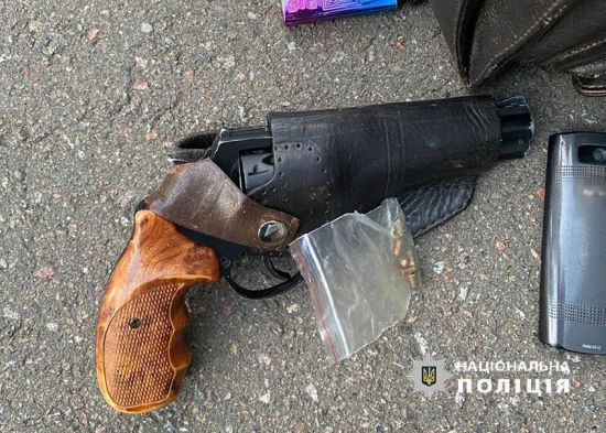 У Києві конфлікт між двома чоловіками закінчився стріляниною: є загиблий (фото)