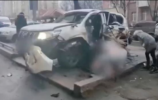 У центрі Донецька підірвали авто начальника Оленівської колоні – ЗМІ