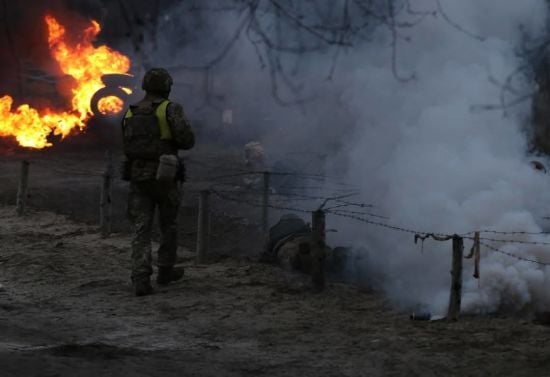 На 3-х напрямках тривають інтенсивні бої: ворог зазнає втрат