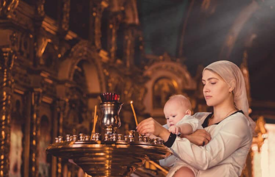 Хрещений батько чи хресний, хрещена мати чи хресна: багато хто плутає і каже неправильно