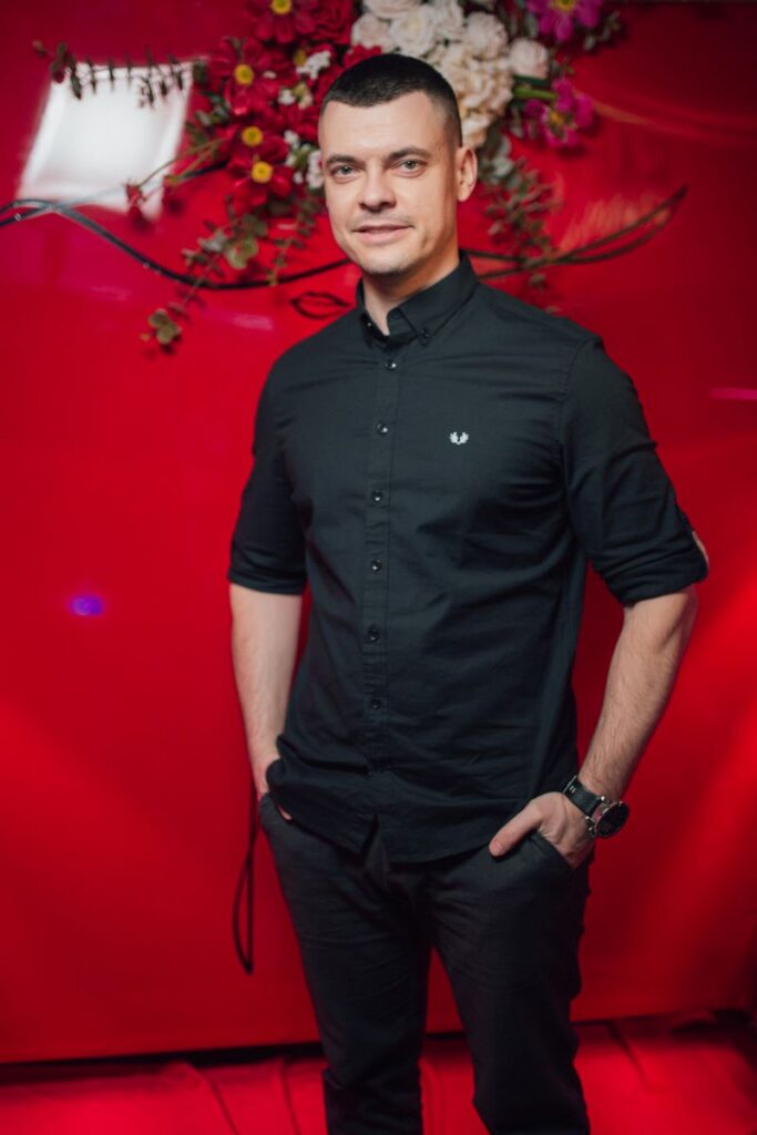 Від весільного музиканта до артиста великої сцени Жовтневого палацу: Віталій Лобач з прем'єрою нової пісні на "Музичній платформі України"