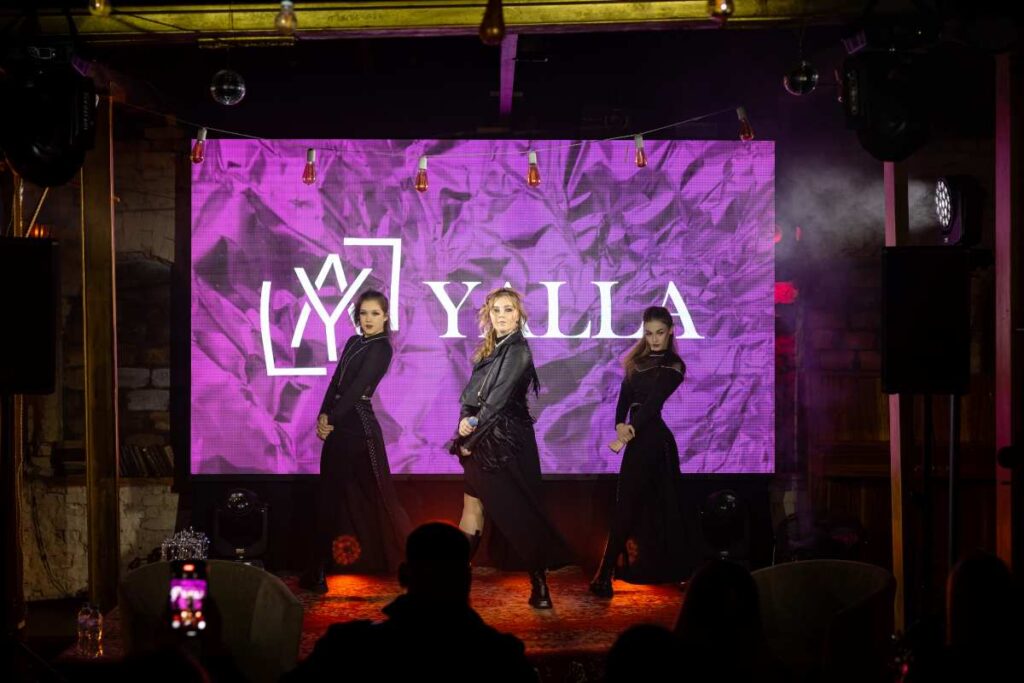 YALLA — «Останній online»: відео-презентація миті розставання двох люблячих сердець