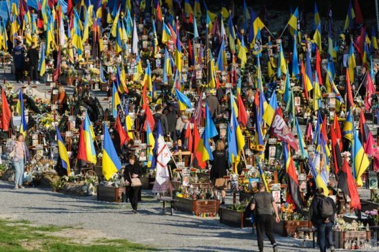 "Поки товстий схудне, худий помре": NYT про кількість втрат України і РФ